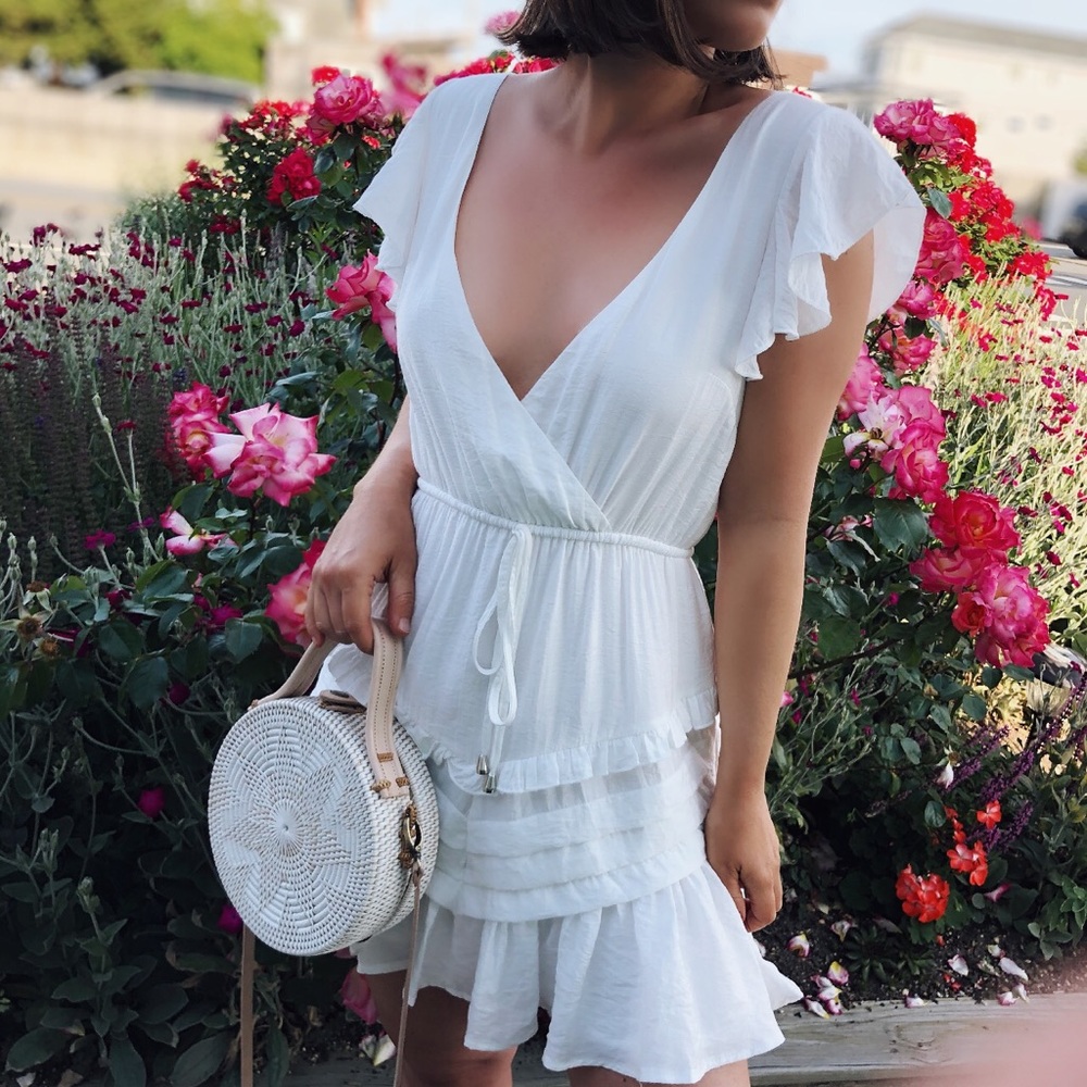 🆕Harmony White Cinch Waist Dress - Picture 4 of 8